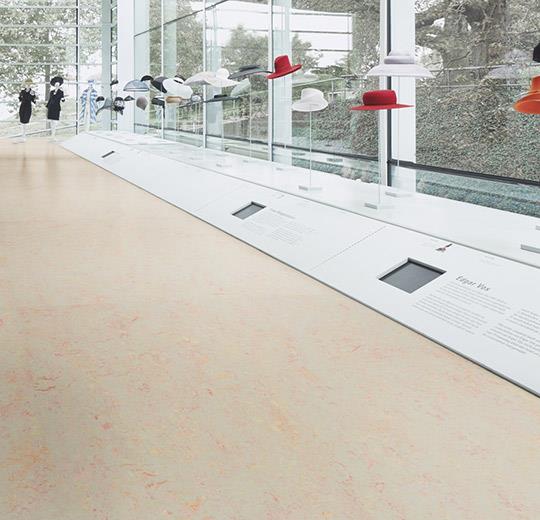 Marmoleum Splash Fruit Punch 1