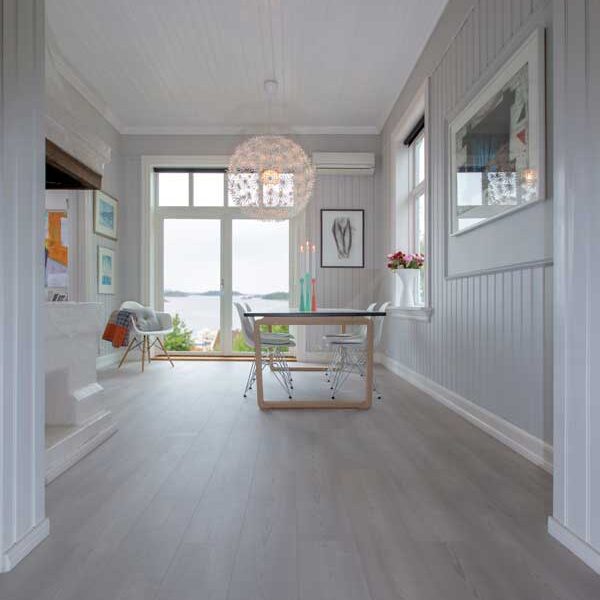 Original Pine Silver Laminate Floor - 1600-4211